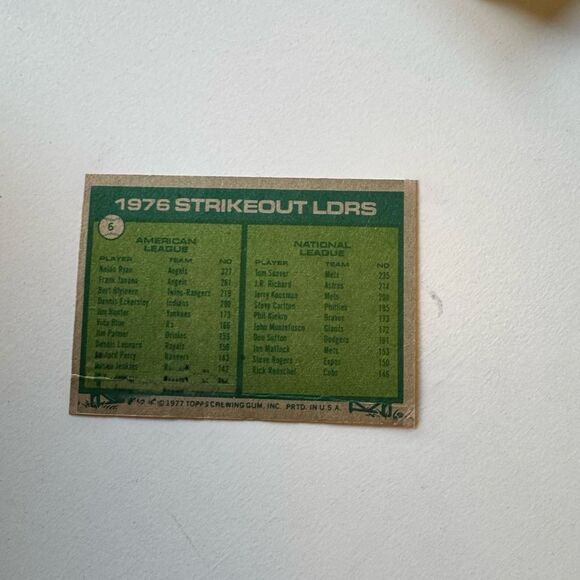 Topps White and Red Trading Cards 1976 strikeout leaders Nolan Ryan/Tom Seaver - Picture 3 of 3